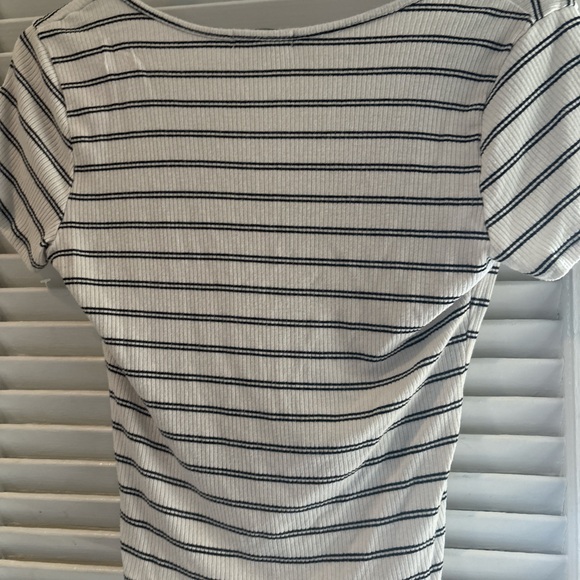 Striped Ruched Top - Picture 2 of 3